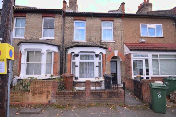 4 Bedroom Terraced House To Rent In Gloucester Road, Walthamstow, London E17