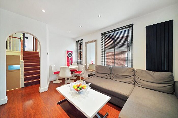 3 Bedroom Flat For Sale In Cricklewood Lane, Childs Hill, NW2