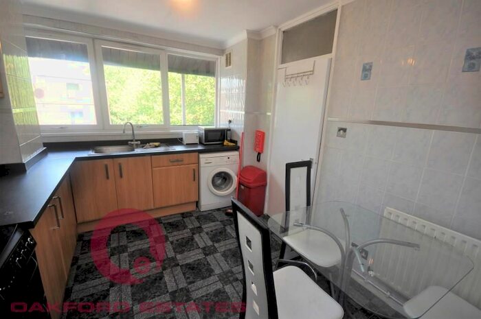 3 Bedroom Flat For Sale In Crowndale Road, Mornington Crescent, NW1