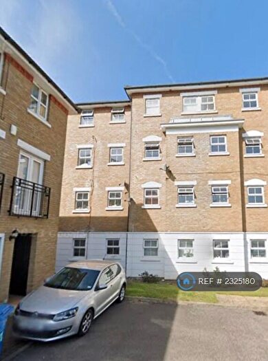 2 Bedroom Flat To Rent In Commercial Way, London, SE15
