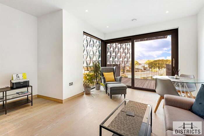 1 Bedroom Apartment To Rent In Legacy Building, Embassy Gardens, SW11