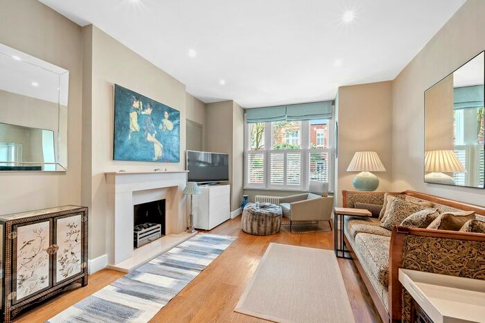 3 Bedroom Property To Rent In Fanthorpe Street, London, SW15