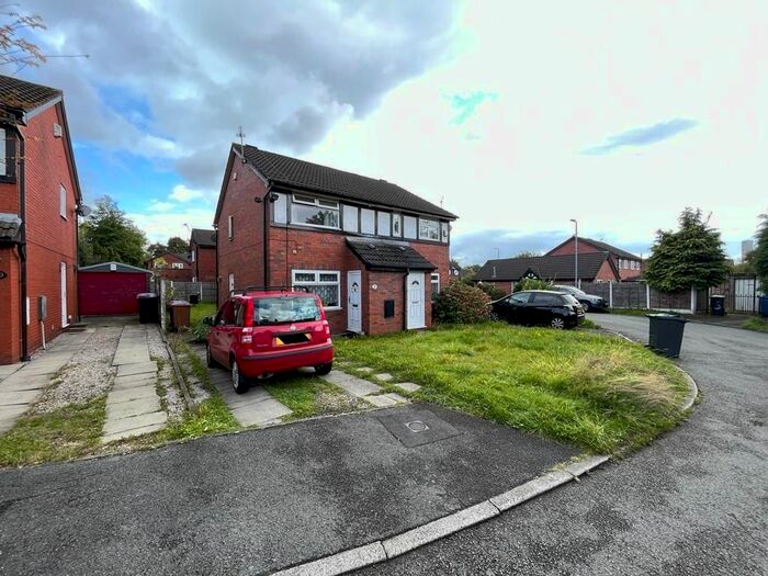 2 Bedroom Semi-Detached House To Rent In Wythop Gardens, Salford, M5
