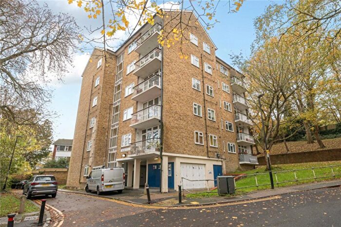 2 Bedroom Apartment For Sale In Eliot Bank, London, SE23
