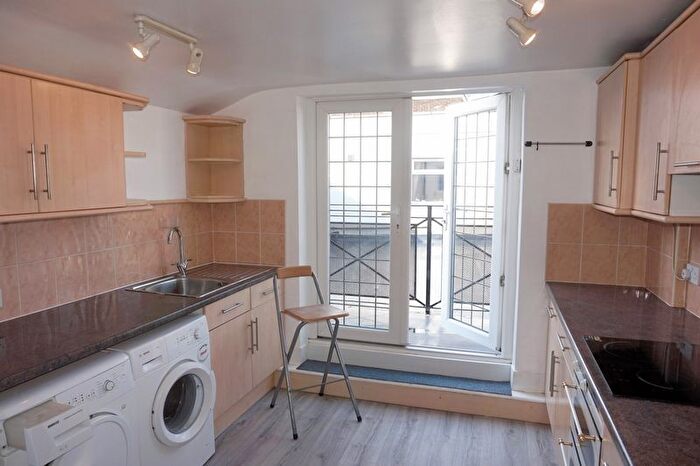 2 Bedroom Flat To Rent In Station Road, Belvedere, DA17
