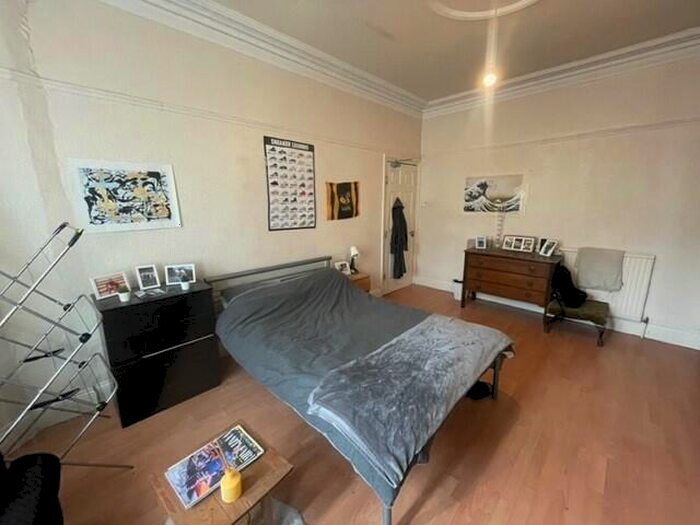 8 Bedroom House To Rent In Manor House Road, Jesmond, NE2