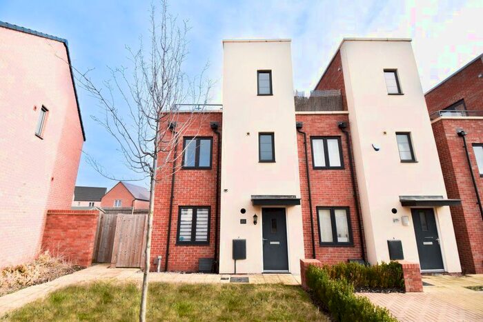 2 Bedroom Property To Rent In The Business Centre, Ross Road, Weedon Road Industrial Estate, Northampton NN5