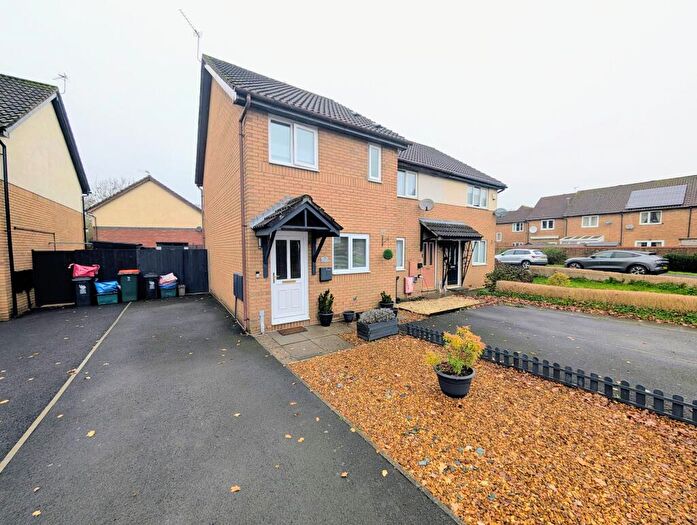 2 Bedroom End Of Terrace House To Rent In Catherine Close, Newport, NP10