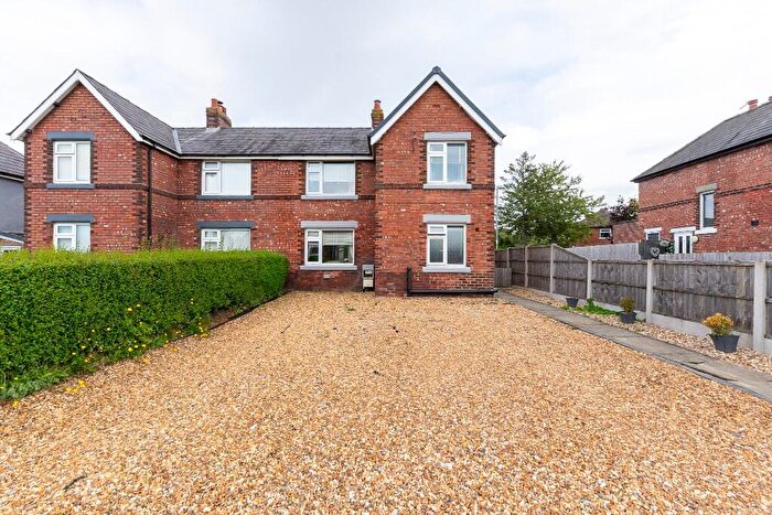 3 Bedroom Semi-Detached House For Sale In Manor Road, Burscough, L40