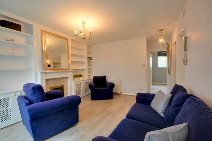 2 Bedroom Flat To Rent In Holland Road, London, W14