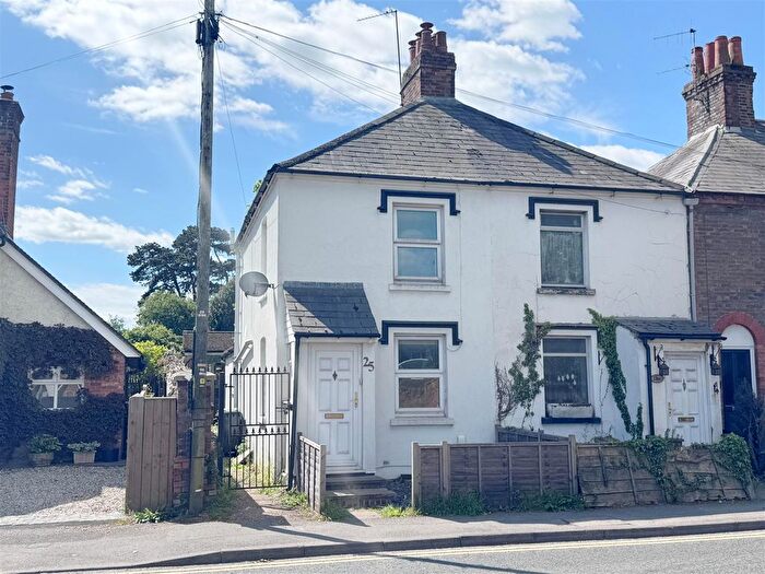 2 Bedroom Semi-Detached House For Sale In St. Johns Road, Newbury, RG14