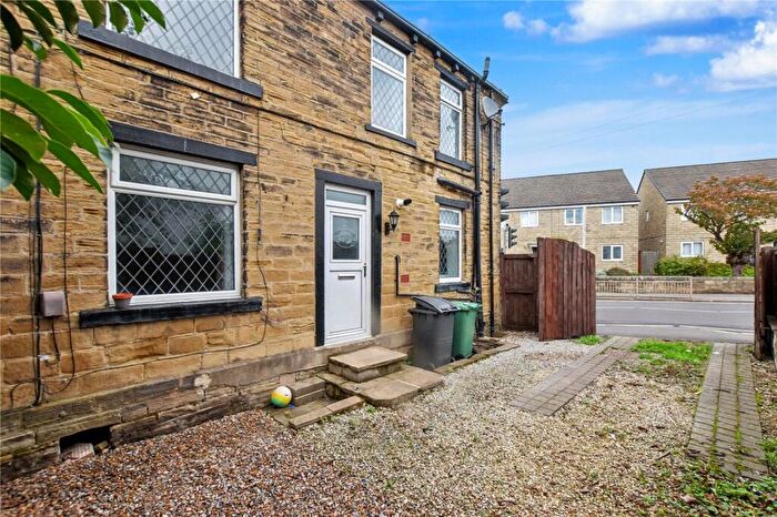 2 Bedroom End Of Terrace House For Sale In Waterloo Road, Pudsey, West Yorkshire, LS28