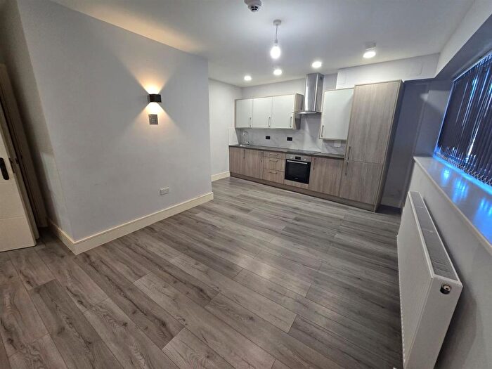 1 Bedroom Flat To Rent In Reston House, Western Road, Romford, RM1