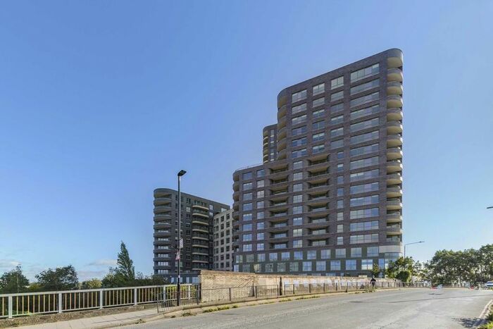 2 Bedroom Flat To Rent In Union Way, London, NW10