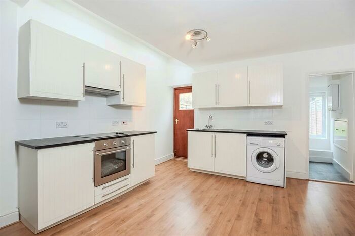 2 Bedroom House To Rent In Cromwell Road, Muswell Hill, N10