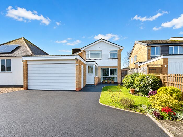 4 Bedroom Detached House For Sale In Alcester Road, Hollywood, B47