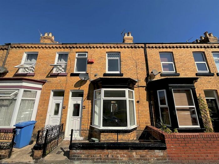 2 Bedroom Property To Rent In Candler Street, Scarborough, YO12
