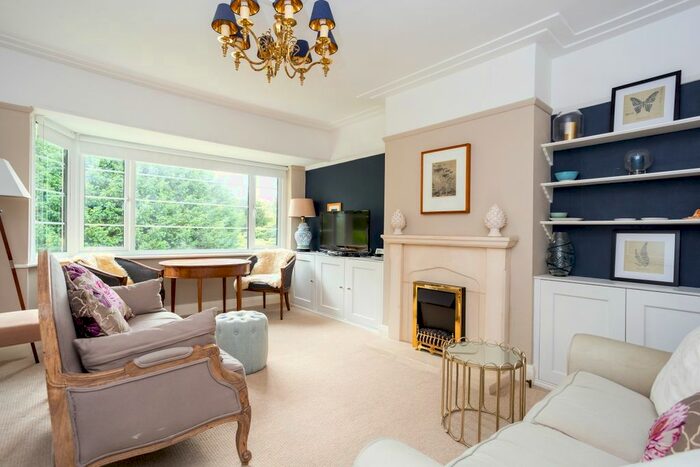 2 Bedroom Flat To Rent In Evesham Road, Cheltenham, GL52