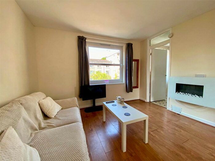 Studio For Sale In Dighton Court, Bristol, BS2