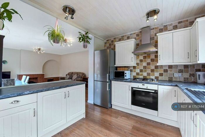 4 Bedroom End Of Terrace House To Rent In Occupation Lane, London, SE18