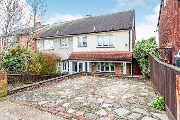 4 Bedroom Property To Rent In Hillrise Road, Romford, RM5