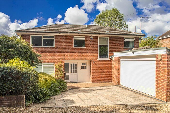 4 Bedroom Detached House To Rent In The Sycamores, Goring On Thames, RG8