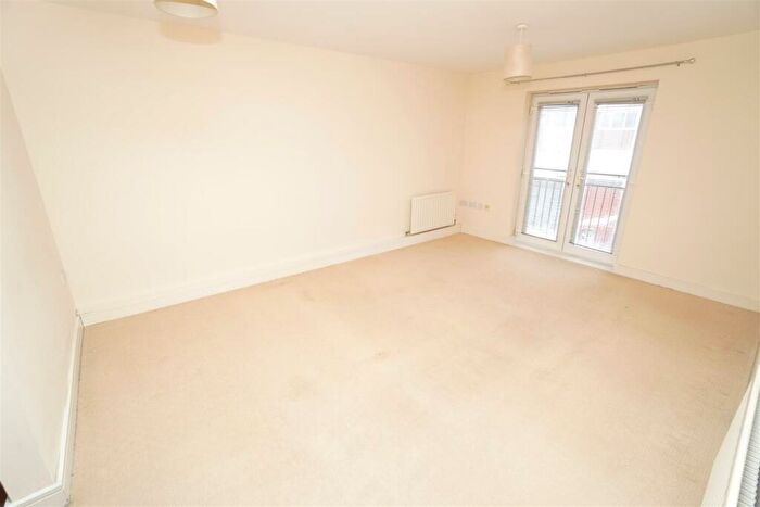 2 Bedroom Apartment To Rent In Durrington Place, Westhoughton, BL5