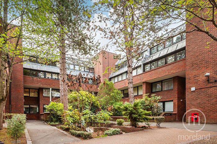 2 Bedroom Apartment For Sale In Chandos Way, Golders Green, NW11