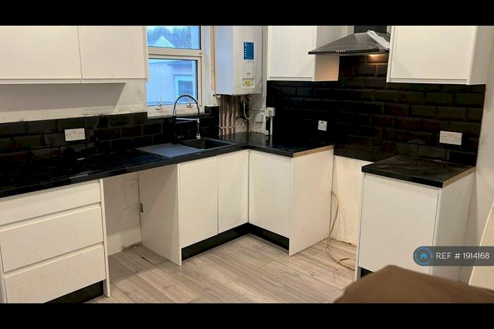 2 Bedroom Terraced House To Rent In Otway Street, Gillingham, ME7