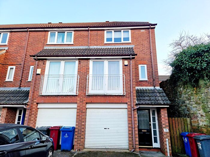 3 Bedroom House To Rent In Lockside, BB2