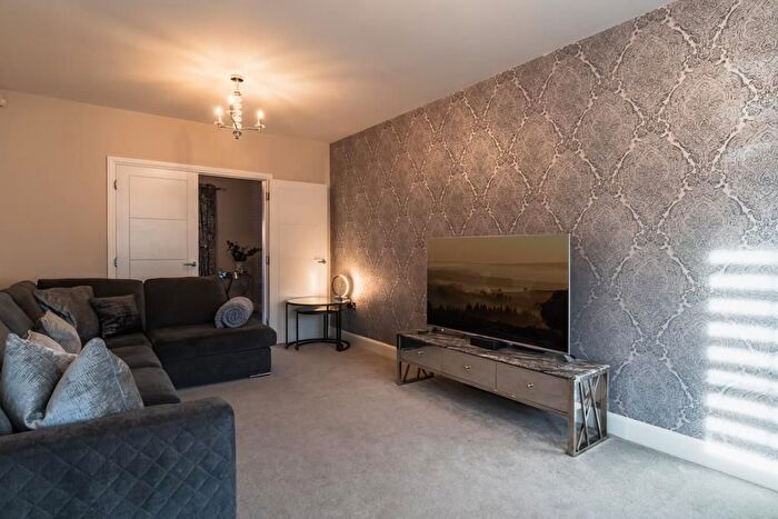 4 Bedroom Detached House For Sale In Summerhouse Drive, Sheffield, S8