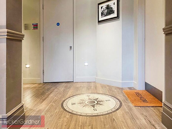 Flat To Rent In Humberstone Road, Cambridge, CB4