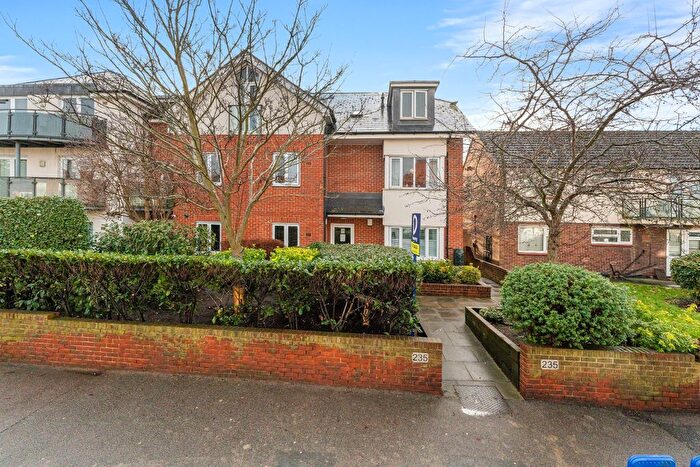 2 Bedroom Flat To Rent In Halfway Street, Sidcup, Kent, DA15