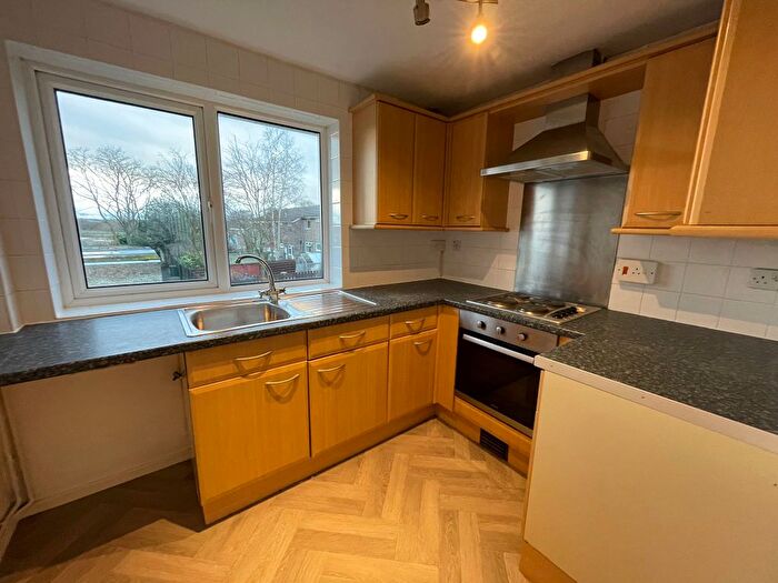 2 Bedroom Flat To Rent In Kelsey Gardens, Bessacarr, DN4