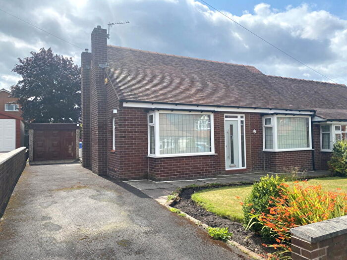 2 Bedroom Semi-Detached Bungalow For Sale In Cliftonville Road, Thornham, OL16