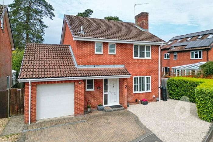 4 Bedroom Detached House For Sale In Marshall Close, Frimley, Camberley, Surrey, GU16