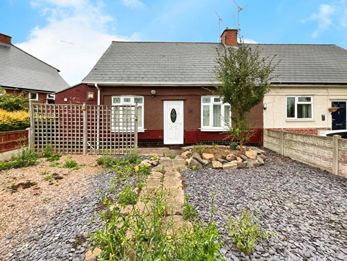 3 Bedroom Semi-Detached House For Sale In Wilberforce Road, Mansfield, NG19