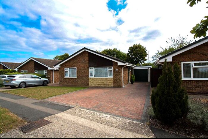 3 Bedroom Detached Bungalow For Sale In Windmill Hill Drive, Bletchley, Milton Keynes, MK3