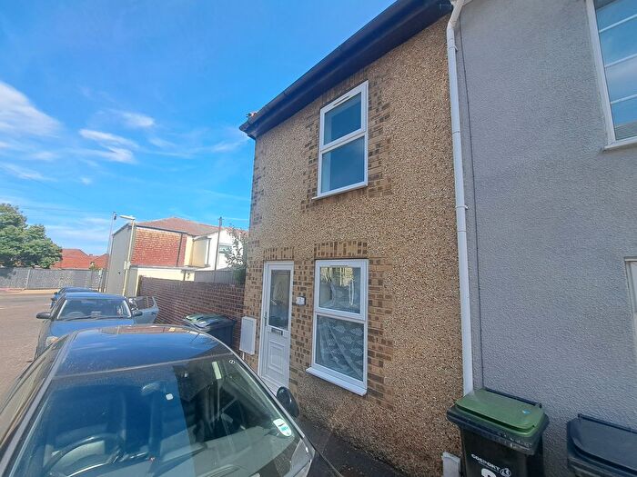 2 Bedroom End Of Terrace House To Rent In Alexandra Street, Gosport, PO12