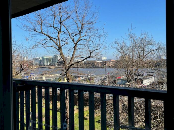 3 Bedroom Flat To Rent In Blantyre Walk, Worlds End Estate, SW10