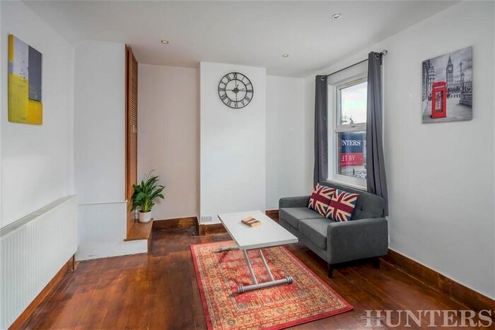 Studio To Rent In Lordship Lane, London, N17