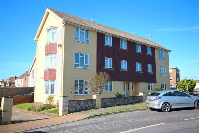 2 Bedroom Flat To Rent In Connaught Road, Seaford, BN25