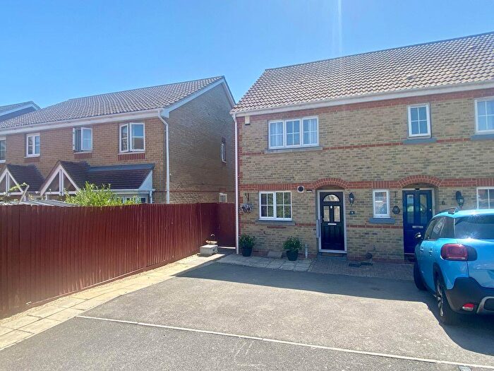2 Bedroom Semi-Detached House For Sale In Gardenia Drive, Titchfield Park, PO15