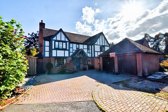 4 Bedroom Detached House For Sale In Ashlea Court, Market Drayton, TF9