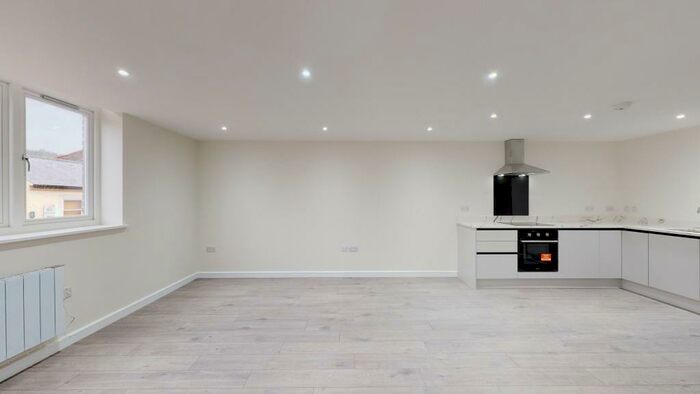 1 Bedroom Flat To Rent In High Street, HP5