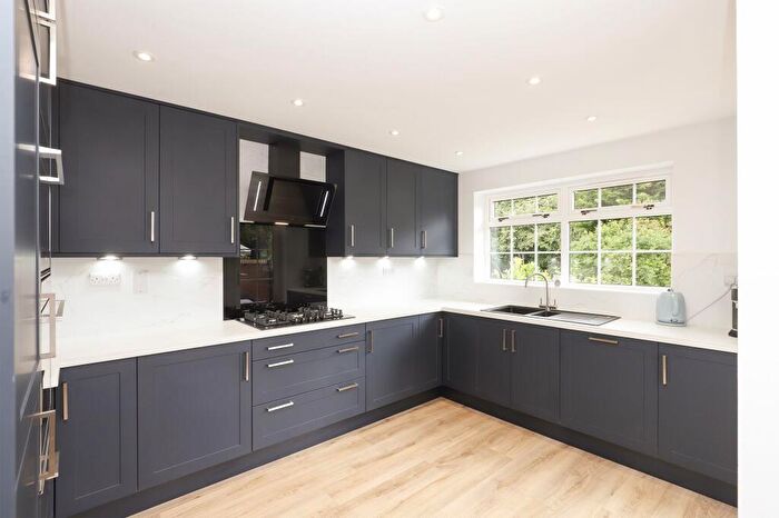 4 Bedroom Detached House For Sale In John Hibbard Avenue, Sheffield, S13