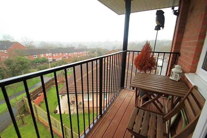 2 Bedroom Apartment To Rent In Newbiggin Place, Leicester, LE4