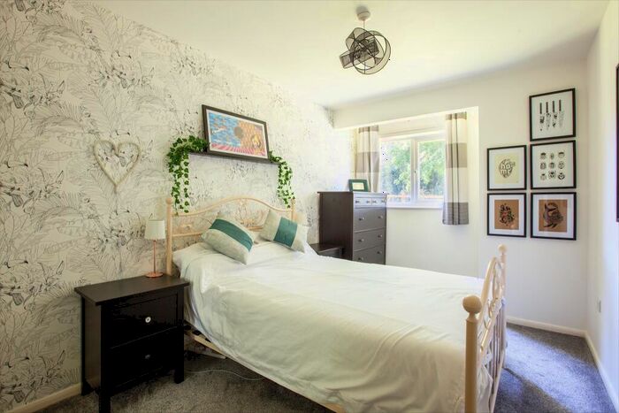 1 Bedroom Flat For Sale In Chetwood Road, Crawley, RH11