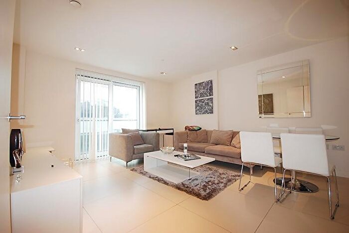 1 Bedroom Apartment To Rent In Bezier Apartments, City Road, Old Street, Shoreditch, London, EC1Y