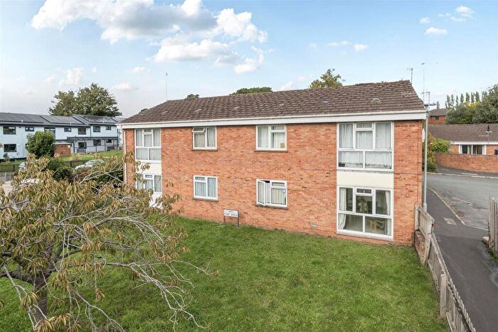 1 Bedroom Apartment For Sale In Abbeville Close, Exeter, EX2